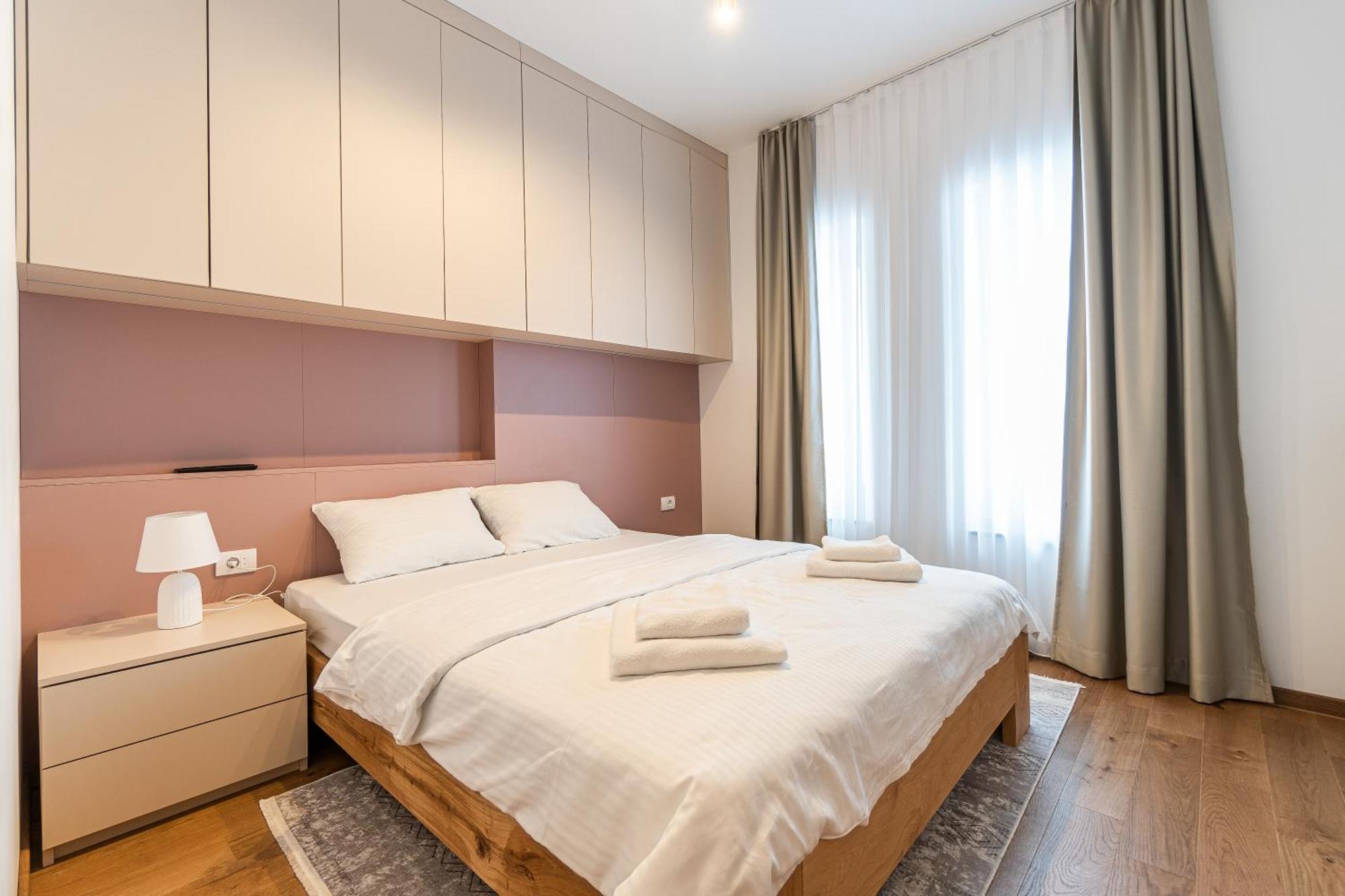 יהורינה Aparthotel Rajska מראה חיצוני תמונה