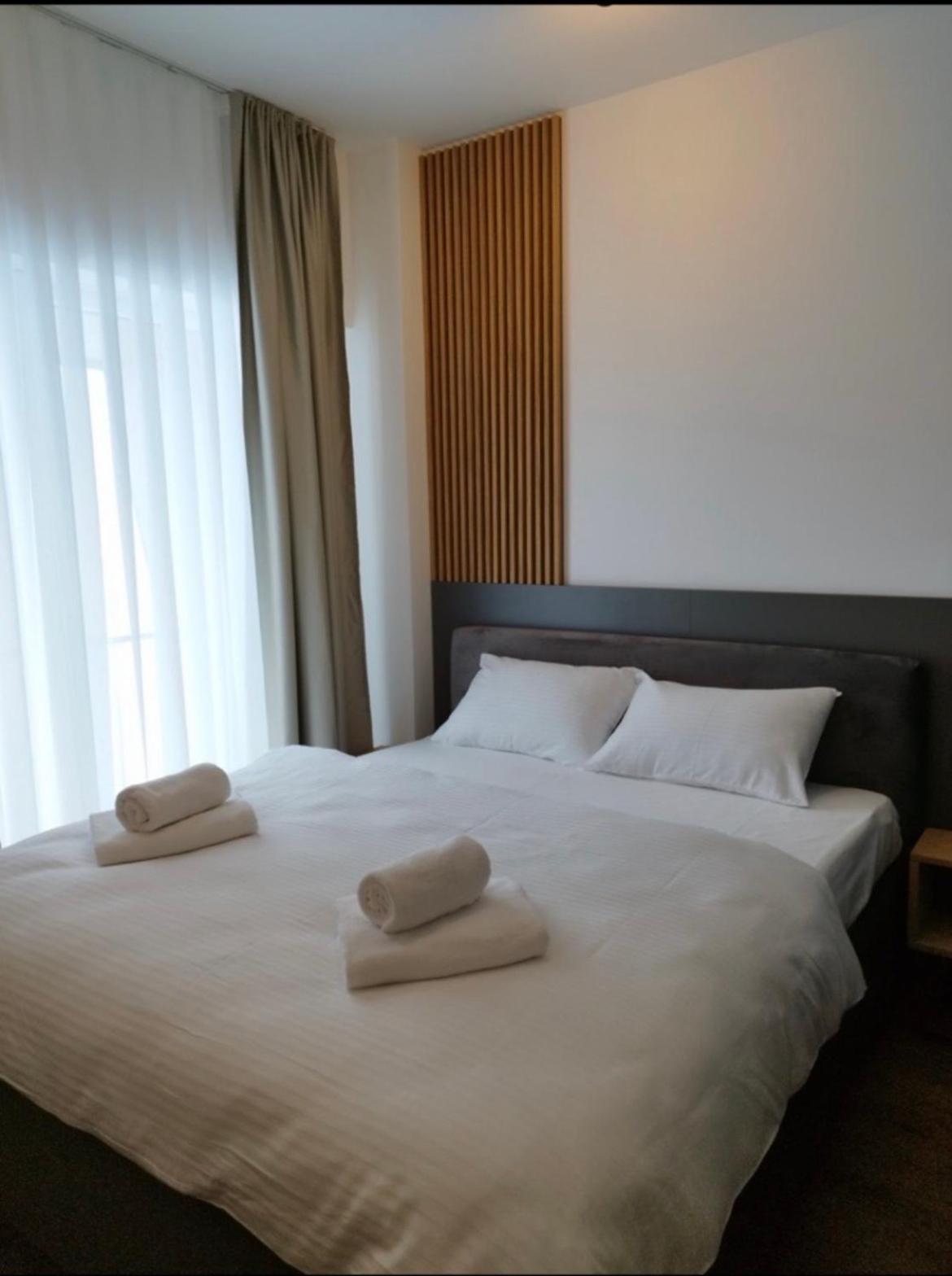 יהורינה Aparthotel Rajska מראה חיצוני תמונה