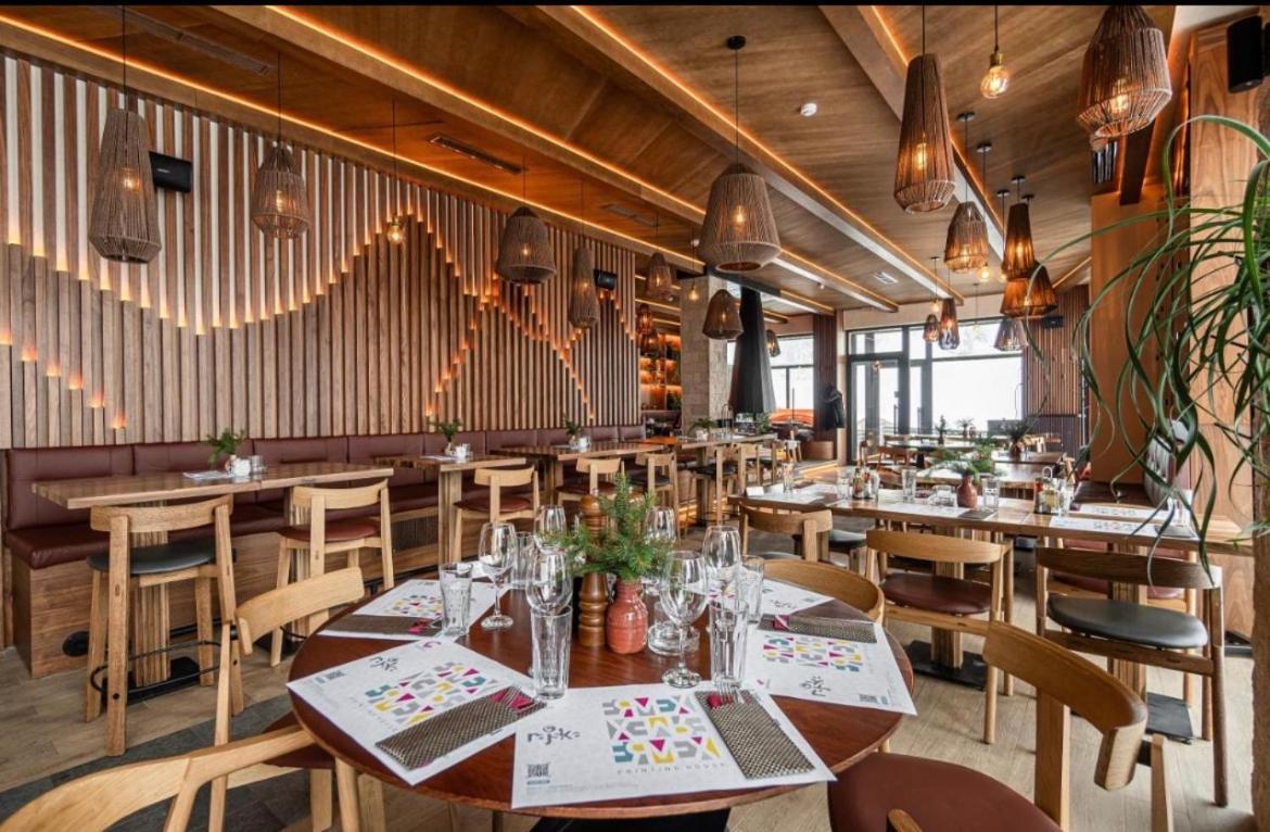 יהורינה Aparthotel Rajska מראה חיצוני תמונה